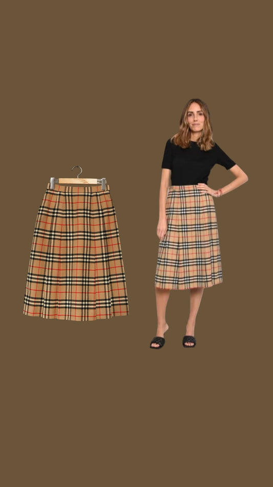Burberry skirt (S)